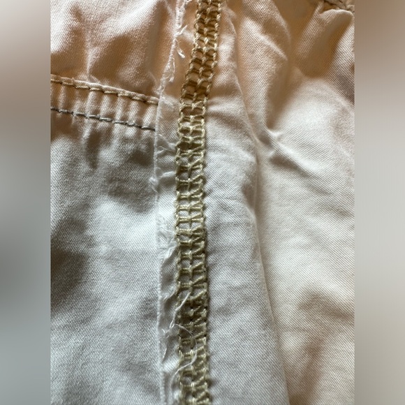 32” White Capris - Picture 6 of 9